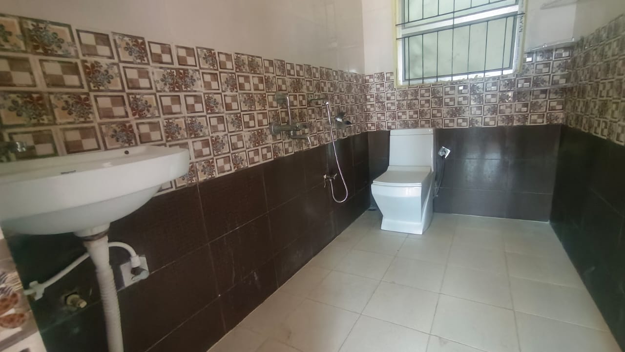 Unfurnished 2bhk in LNB Path, Hatigaon, Guwahati, Assam, India for Rent